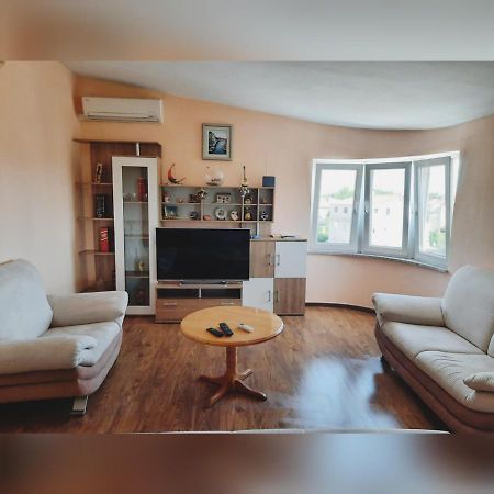 Apartman Julienne Kaštela Buitenkant foto