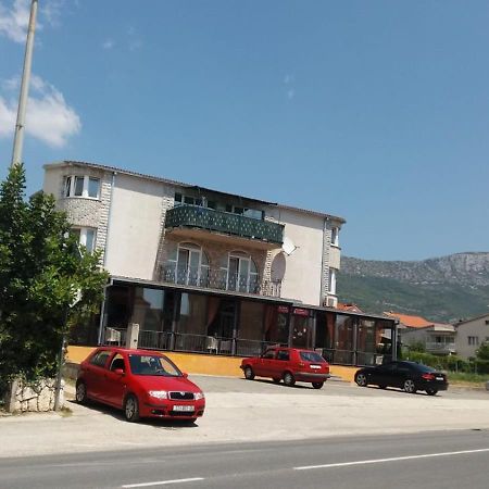Apartman Julienne Kaštela Buitenkant foto