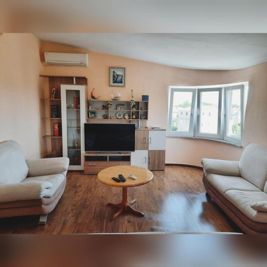 Apartman Julienne Kaštela Buitenkant foto