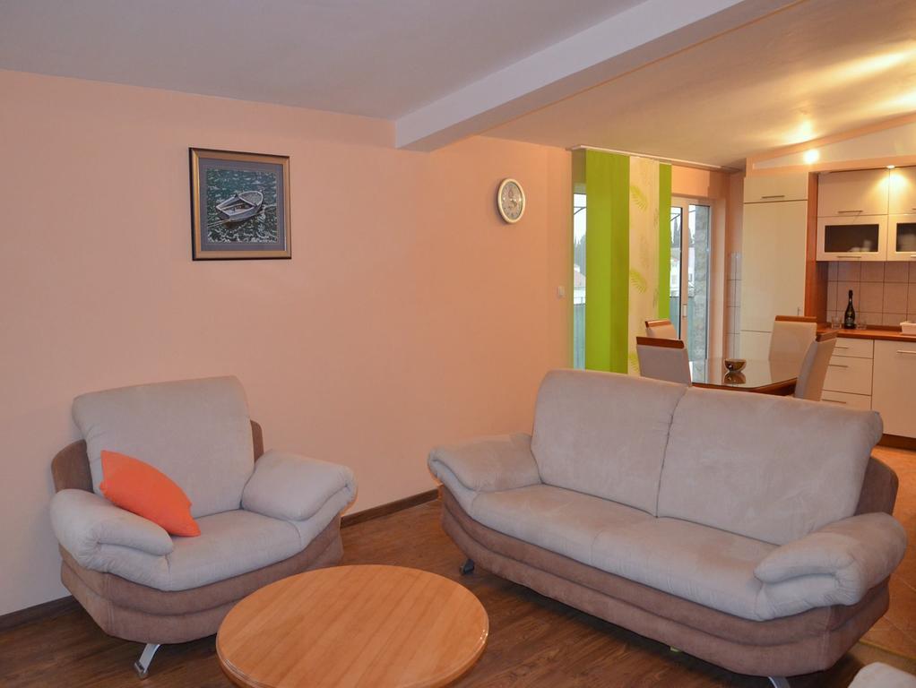Apartman Julienne Kaštela Buitenkant foto