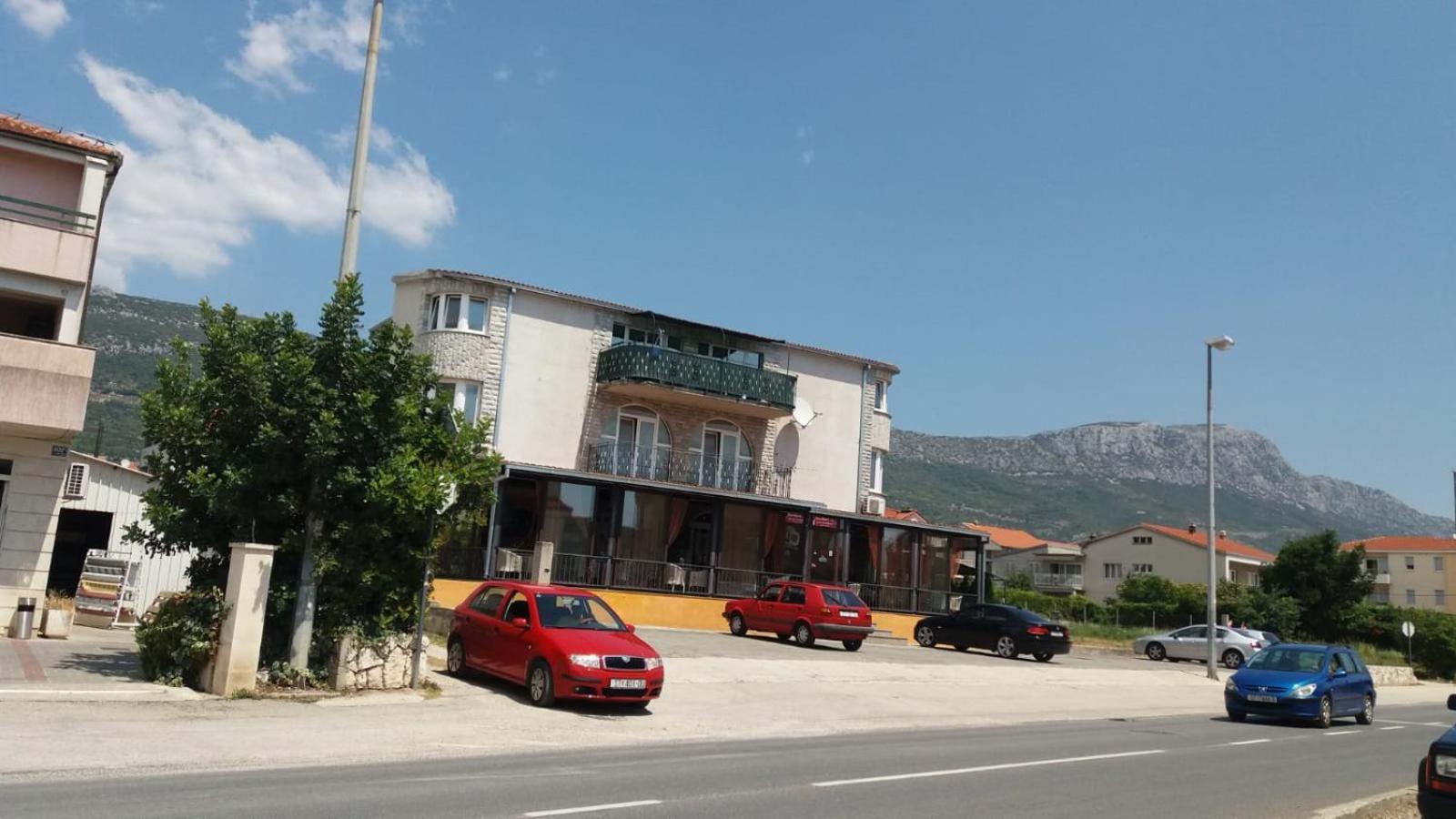 Apartman Julienne Kaštela Buitenkant foto